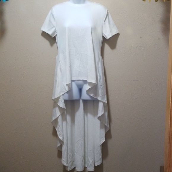 High Low Top with Ruffle Tail - Picture 2 of 4